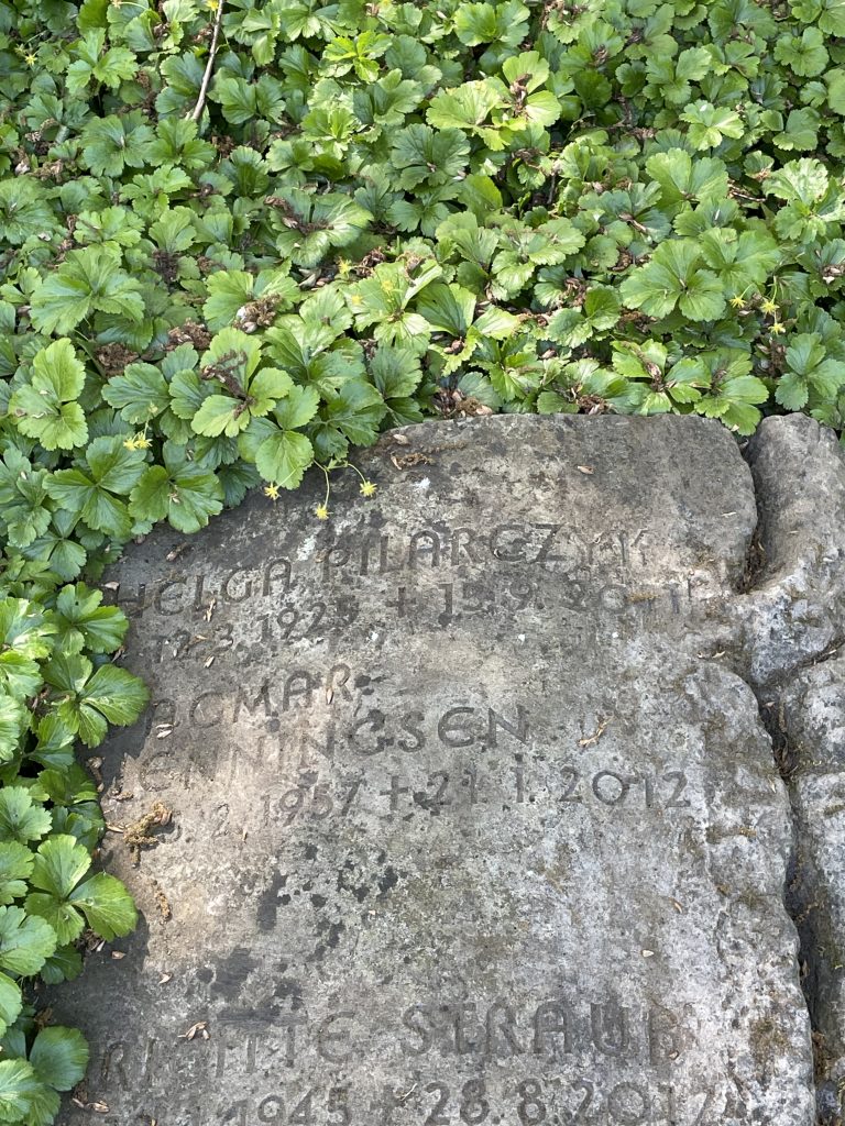 Grabstein Helga Pilarezyk