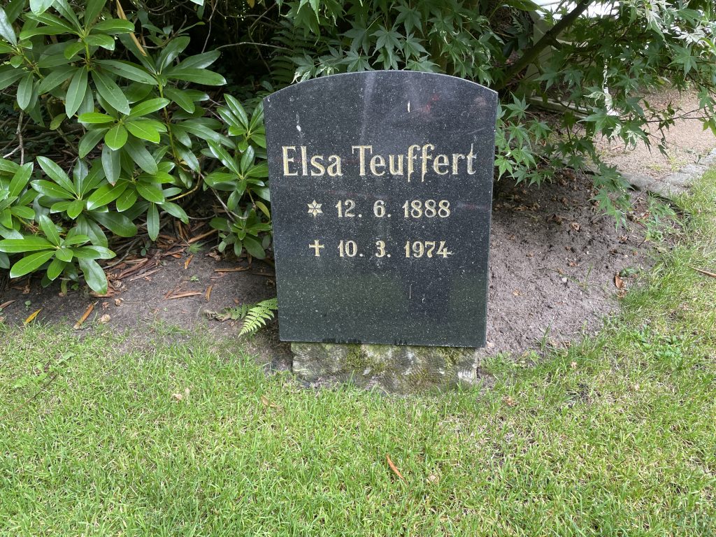 Grabstein von Elsa Teuffert
