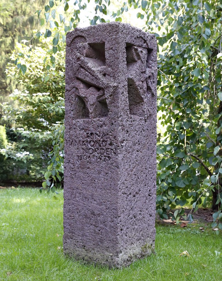 Grabstein von Erna Hammond-Norden