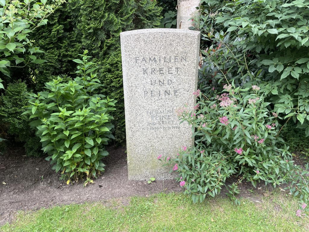 Grabstein von Hermine Peine
