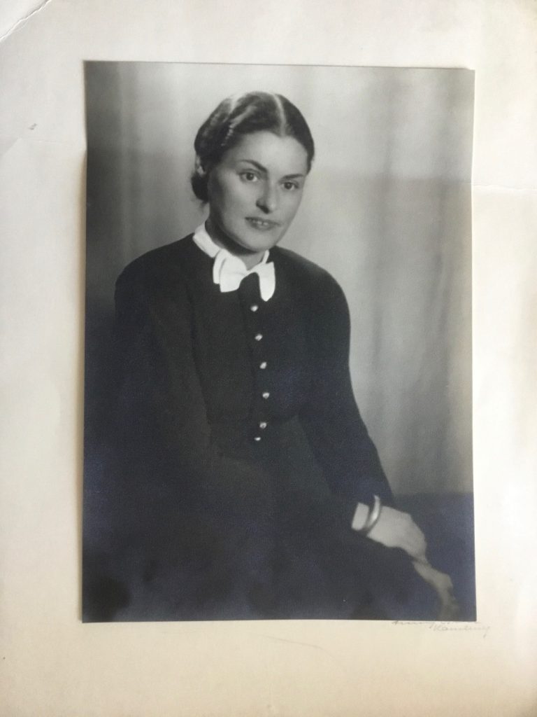 Anny Breer