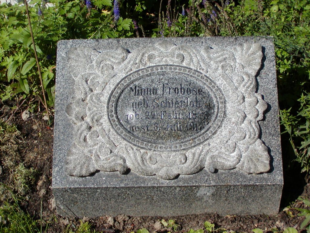 Grabstein von Minna Froböse