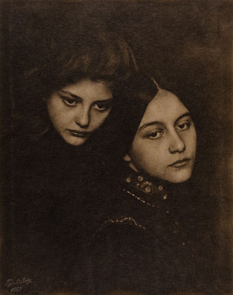 Ursula Falke Portrait mit einer weiteren Frau